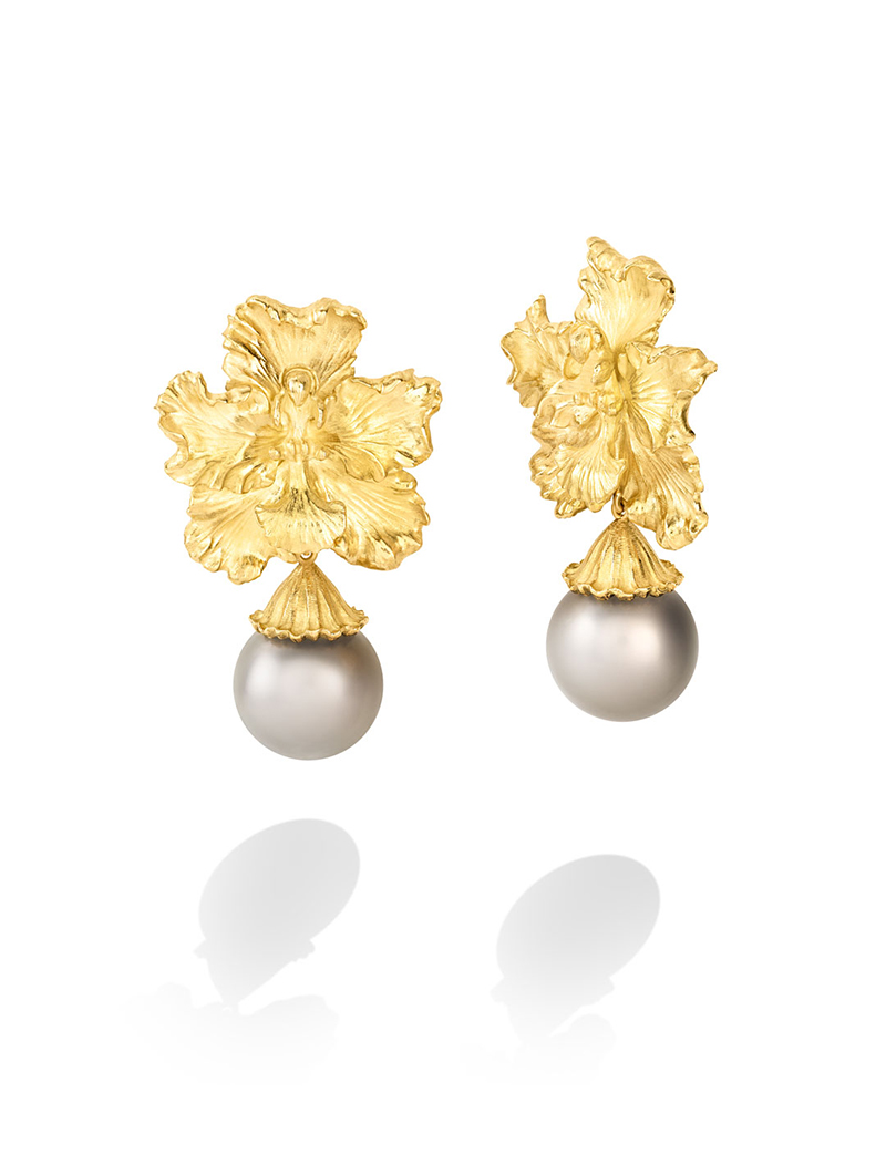 Otoglossum Drop ear clips in yellow gold by Mish.