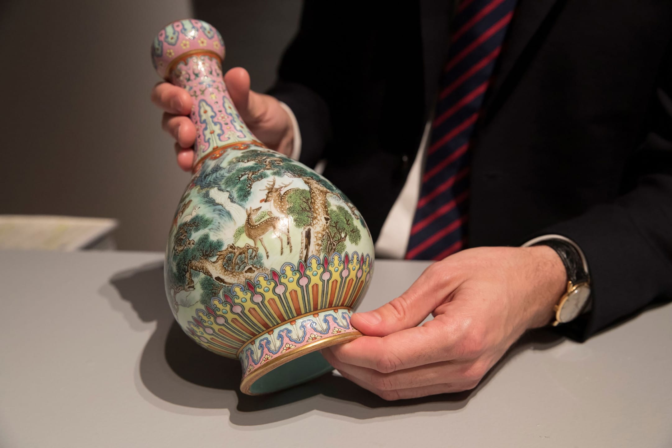 Stunning Chinese Vase, Found in Shoebox, Sells for $19 Million