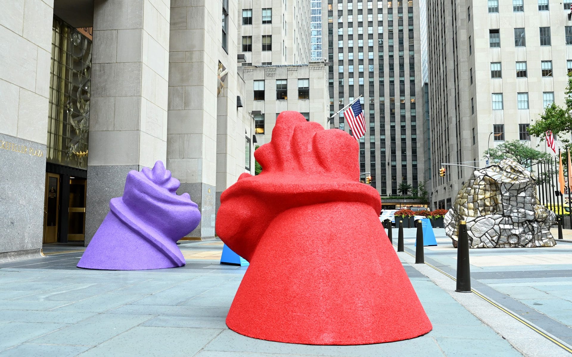 Frieze Sculpture at Rockefeller Center Cultivates an Urban Garden