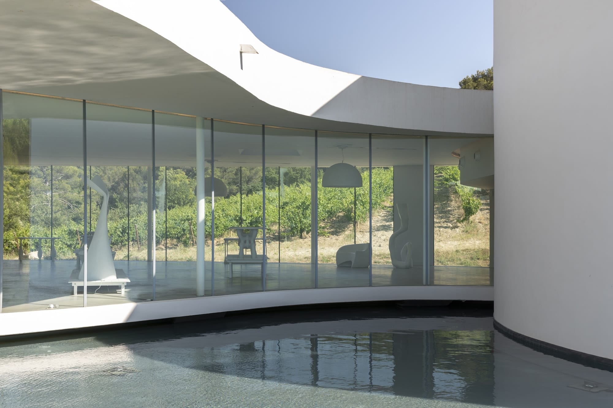 Ralph Pucci Brings Sculptural Plasterglass Works to Château La