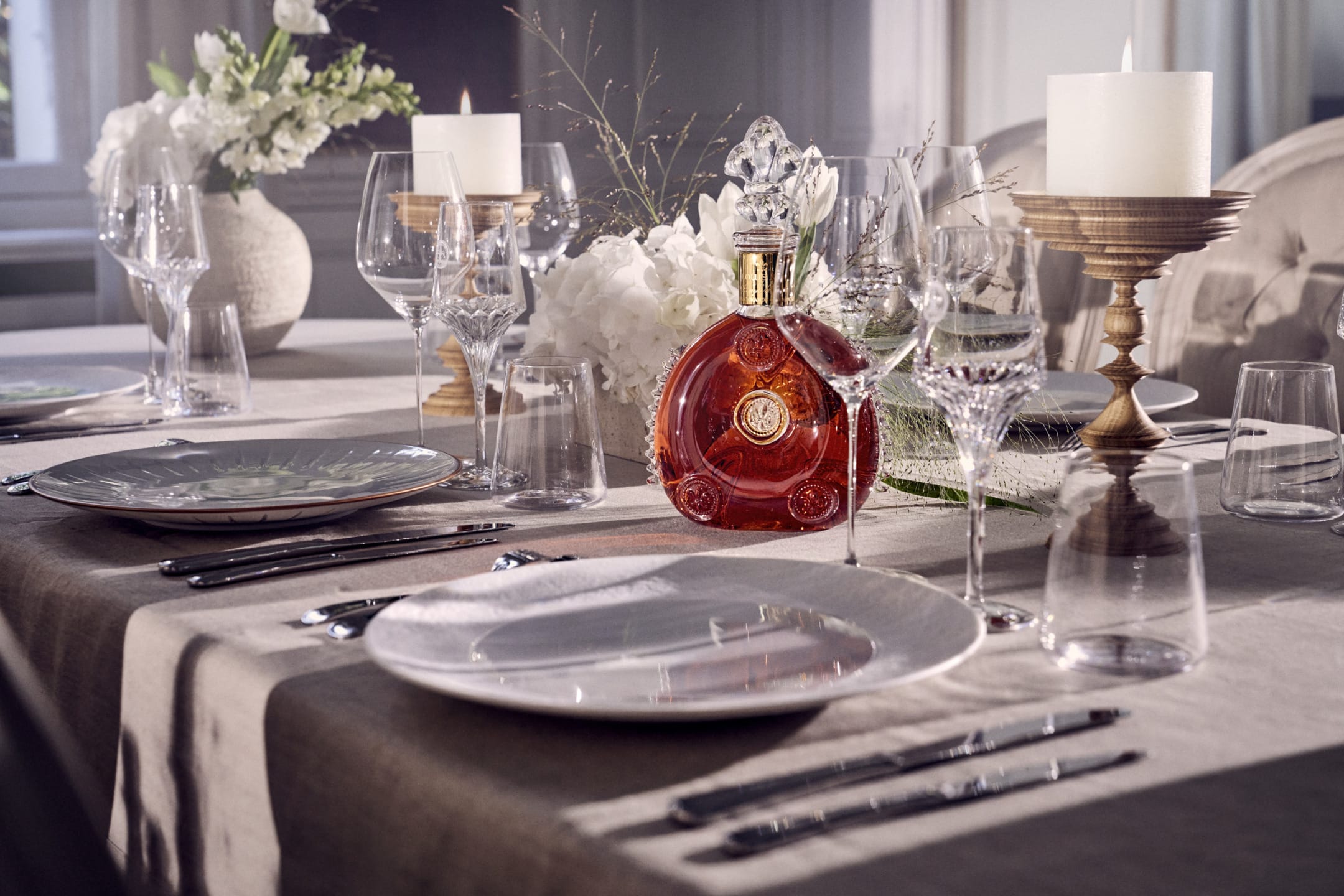 Louis XIII Introduces its First “Art de la Table” Collections