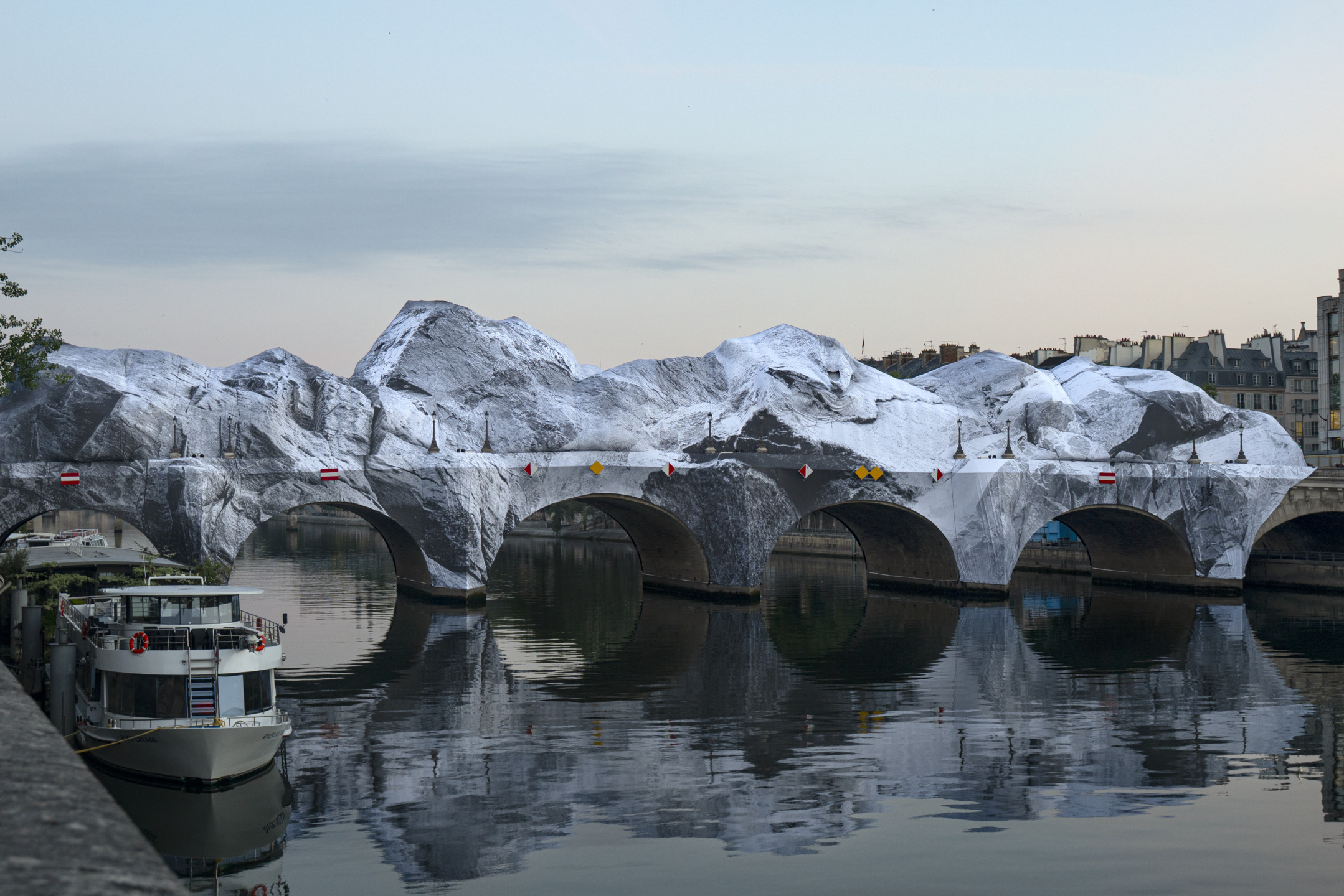 JR Transforms Pont-Neuf Bridge in Paris with an inflatable “Cave”